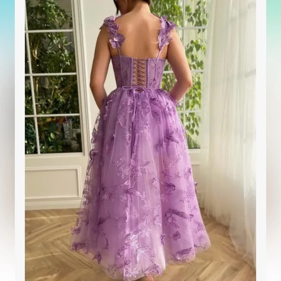 Elegant Blue Lace Evening Gown with corset back and 3D butterflies - Picture 2 of 6